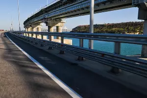 Крымский мост &copy;&nbsp;Фото Елены Синеок, Юга.ру