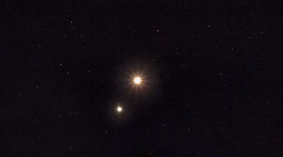 Соединение Венеры и Юпитера 2 марта 2023 года &copy;&nbsp;Скриншот фото из телеграм-канала Astroeyes