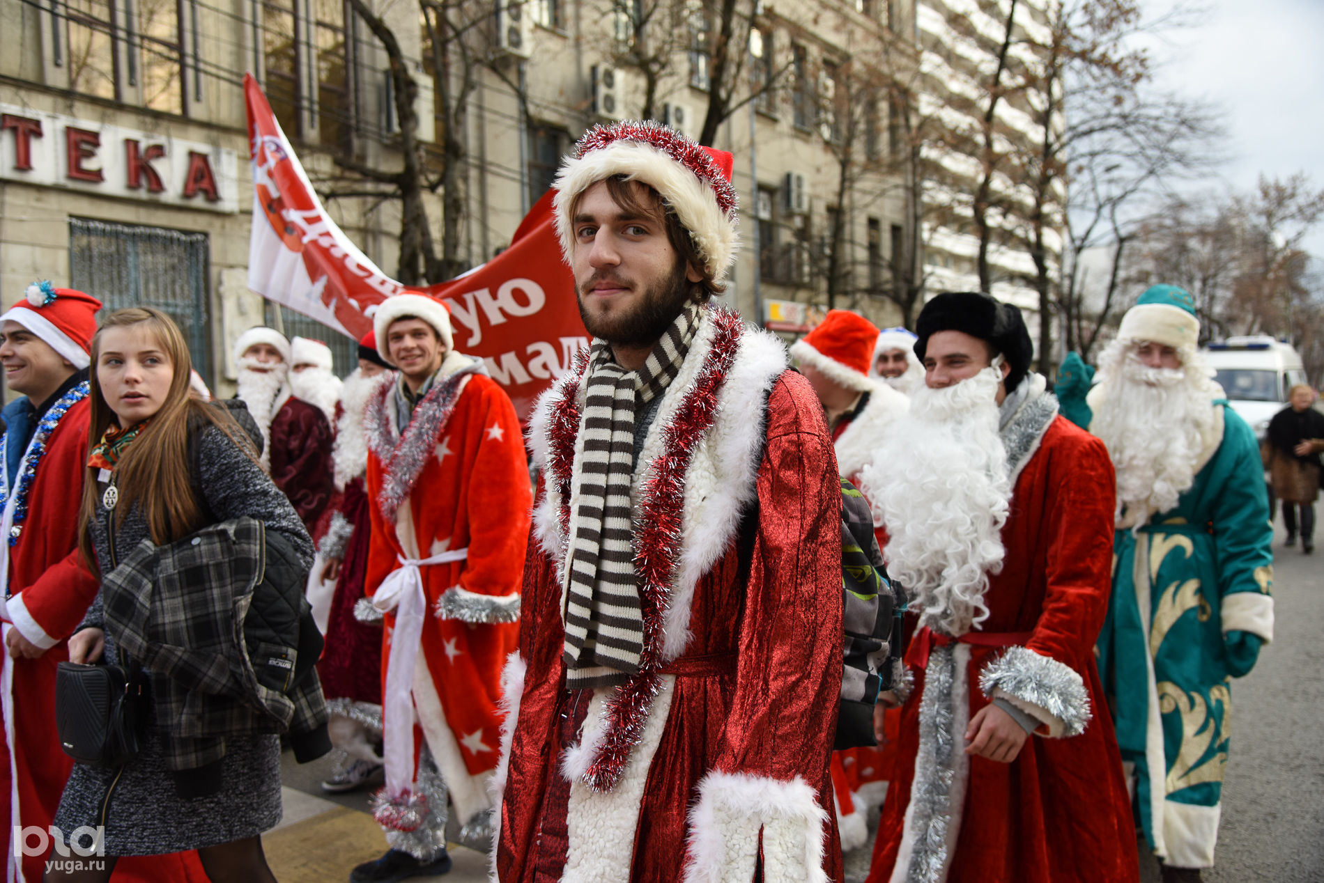 морозы в краснодаре. морозы в краснодаре. дед мороз в краснодаре фото. морозы в краснодаре. дед краснодар.