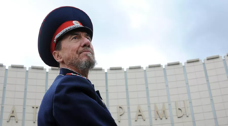 Кубанский казачий хор устанавливает мировой рекорд &copy;&nbsp;Фото Елены Синеок, Юга.ру