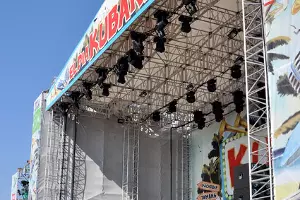 Подготовка к фестивалю Kubana-2011 &copy;&nbsp;Елена Синеок. ЮГА.ру