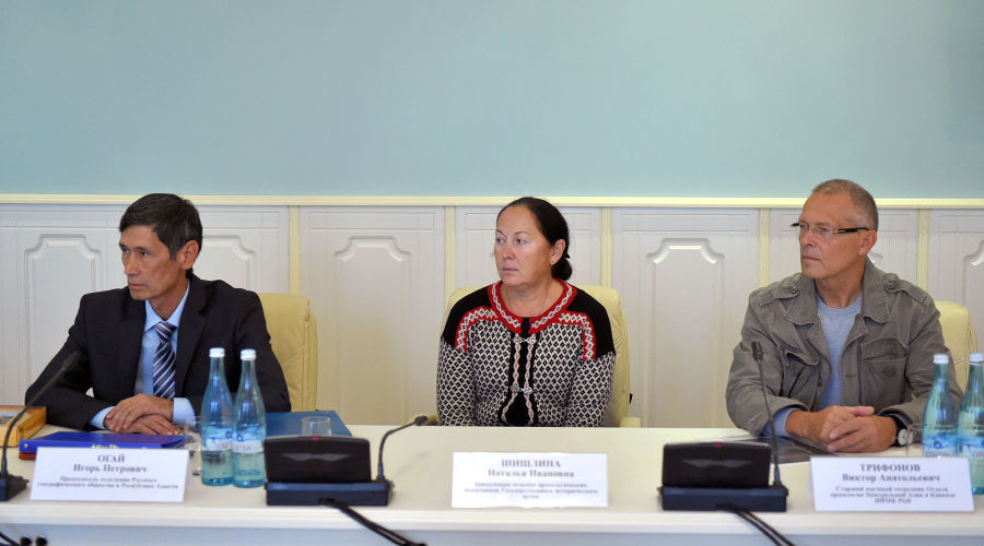 Игорь Огай, Наталья Шишлина и Виктор Трифонов © Фото пресс-службы главы Республики Адыгея