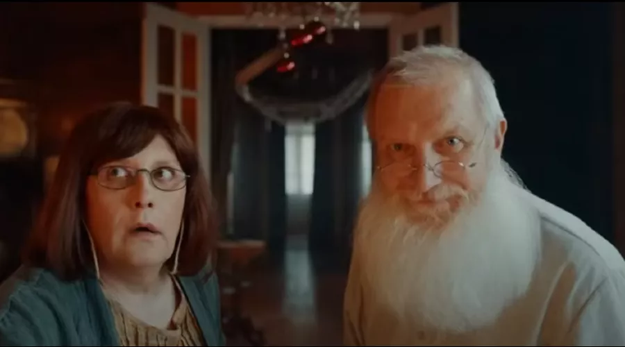 Кадр из трейлера к фильму «Баба Мороз и тайна Нового года» &copy;&nbsp;Скриншот видео с YouTube-канала &laquo;Киноафиша Трейлеры&raquo;, www.youtube.com/@user-be3kb8ny3m