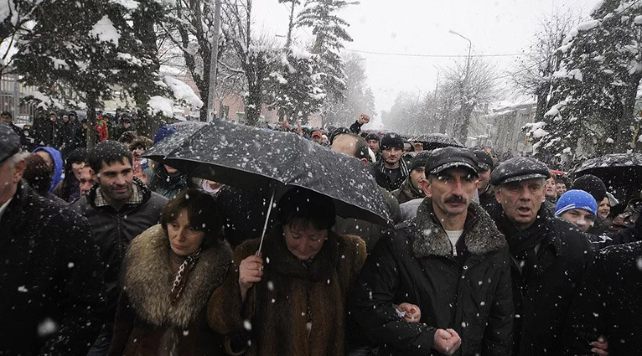 Митинг в поддержку Аллы Джиоевой &copy;&nbsp;Сергей Карпов. ЮГА.ру
