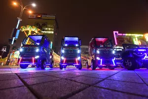 Рождественская ярмарка на Главной городской площади Краснодара &copy;&nbsp;Фото Елены Синеок, Юга.ру