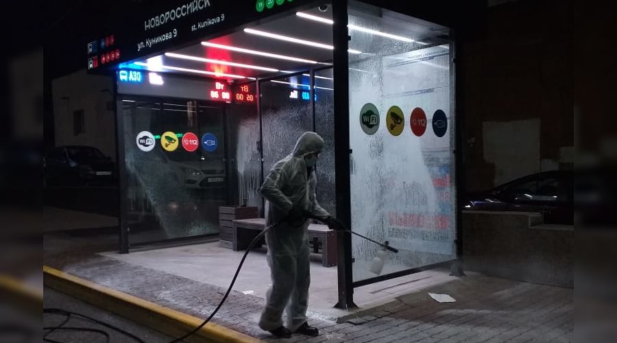 Дезинфекция улиц в Новороссийске © Фото пресс-службы администрации Новороссийска